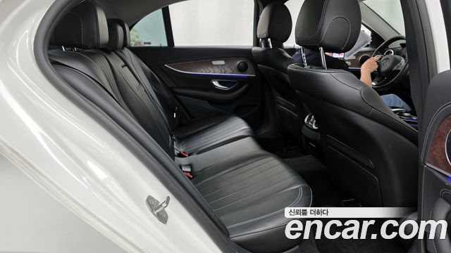 Mercedes-Benz E-Class E300 Exclusive