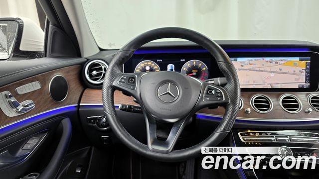 Mercedes-Benz E-Class E300 Exclusive