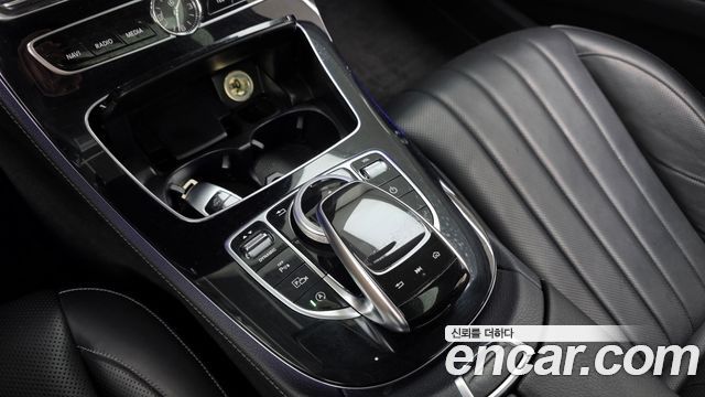 Mercedes-Benz E-Class E300 Exclusive
