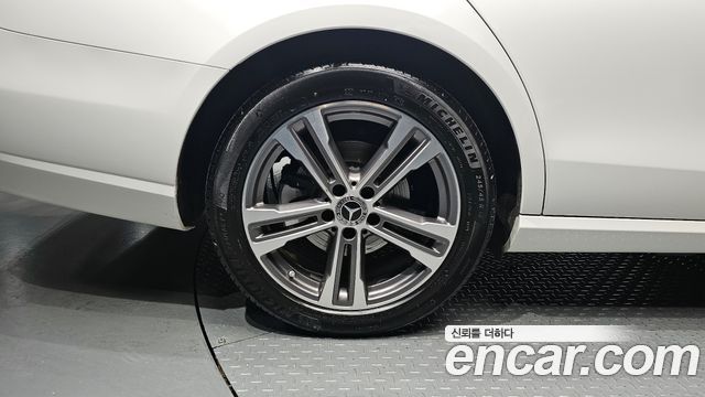 Mercedes-Benz E-Class E250 Avantgarde