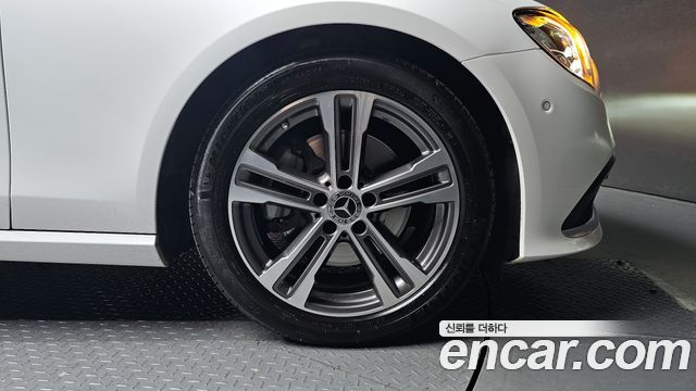 Mercedes-Benz E-Class E250 Avantgarde