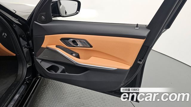 BMW 3-Series 320i Touring