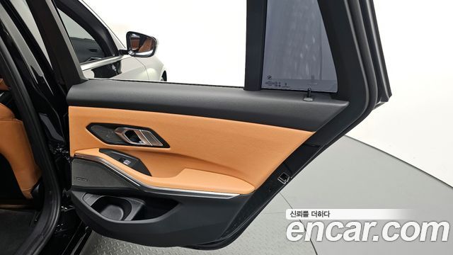 BMW 3-Series 320i Touring