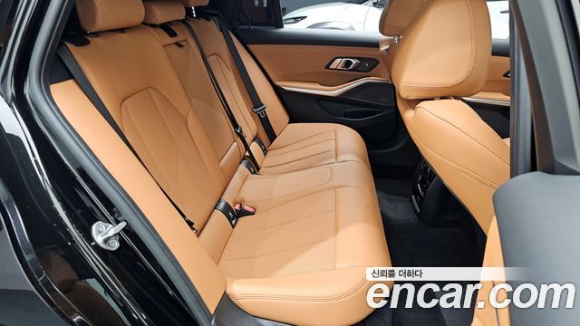 BMW 3-Series 320i Touring
