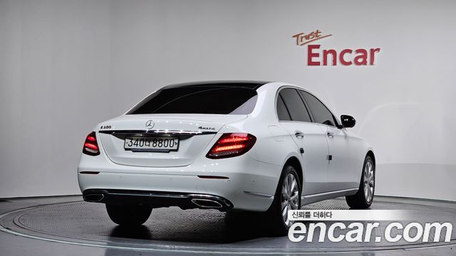 Mercedes-Benz E-Class E300 4MATIC Exclusive