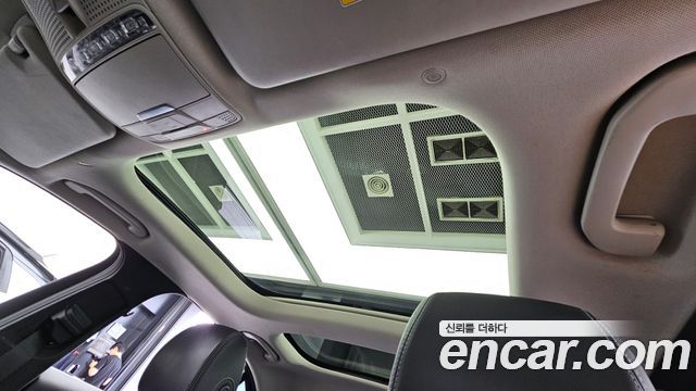 Mercedes-Benz E-Class E300 4MATIC Exclusive