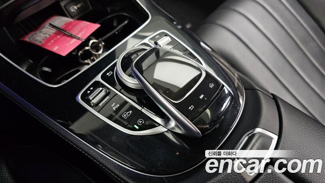 Mercedes-Benz E-Class E300 4MATIC Exclusive