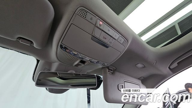 Mercedes-Benz E-Class E300 4MATIC Exclusive