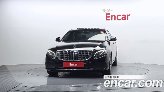 Mercedes-Benz E-Class E300 4MATIC Avnatgarde