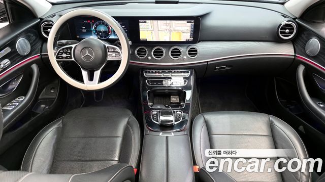 Mercedes-Benz E-Class E300 4MATIC Avnatgarde