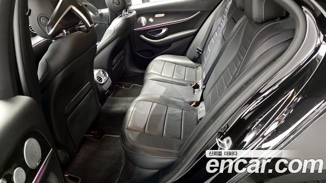 Mercedes-Benz E-Class E300 4MATIC Avnatgarde