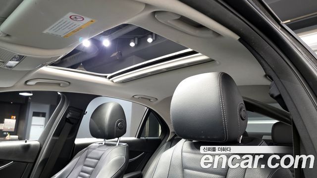 Mercedes-Benz E-Class E300 4MATIC Avnatgarde