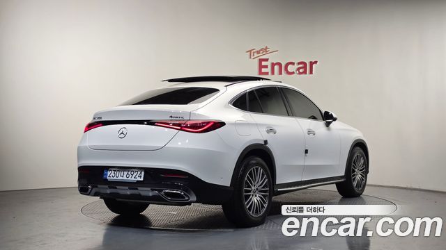 Mercedes-Benz GLC-Class GLC300 4MATIC Avnatgarde Coupe