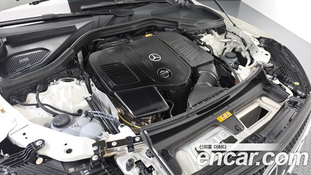 Mercedes-Benz GLC-Class GLC300 4MATIC Avnatgarde Coupe