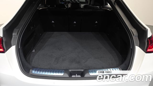 Mercedes-Benz GLC-Class GLC300 4MATIC Avnatgarde Coupe
