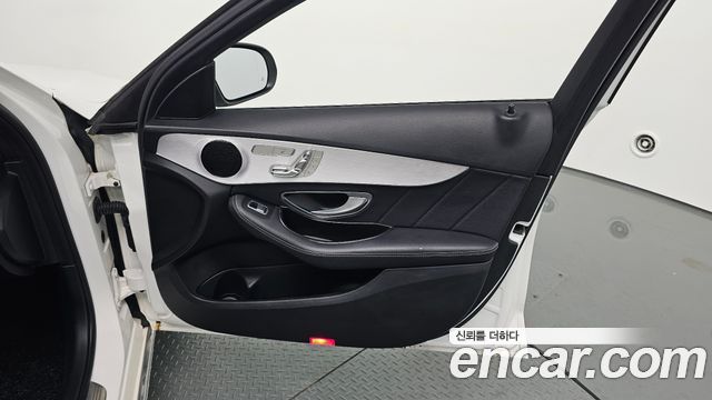 Mercedes-Benz C-Class C350e