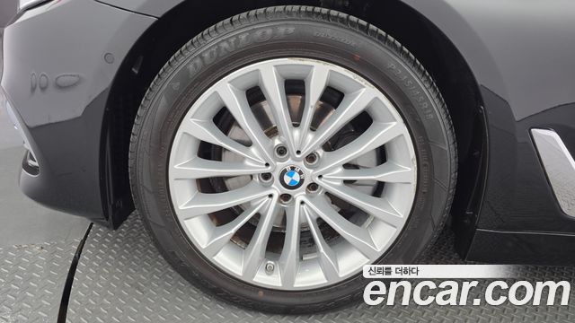 BMW 5-Series 520d Luxury Special Edition