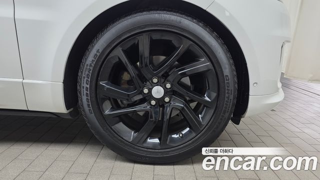Land Rover Range Rover Sport 3.0 SDV6 HSE Dynamic