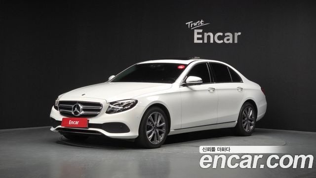 Mercedes-Benz E-Class E300 4MATIC Avnatgarde