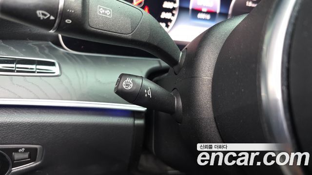 Mercedes-Benz E-Class E300 4MATIC Avnatgarde