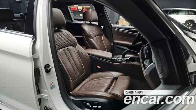 BMW 5-Series 530e M Sport
