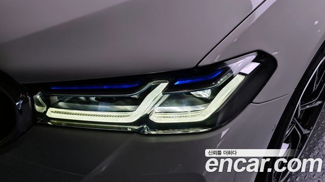 BMW 5-Series 530e M Sport