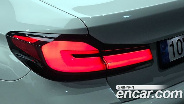 BMW 5-Series 530e M Sport