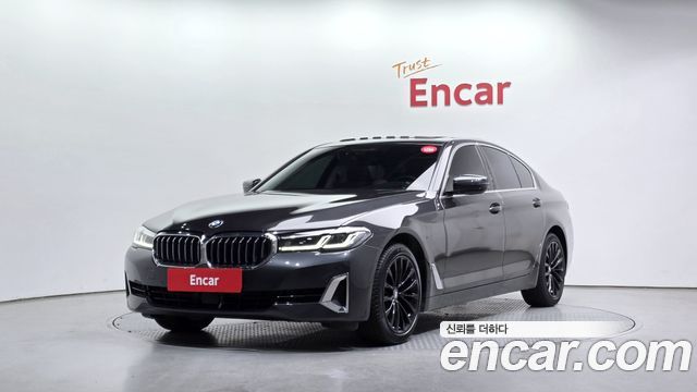 BMW 5-Series 530i xDrive Luxury
