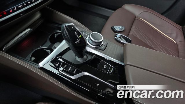 BMW 5-Series 530i xDrive Luxury