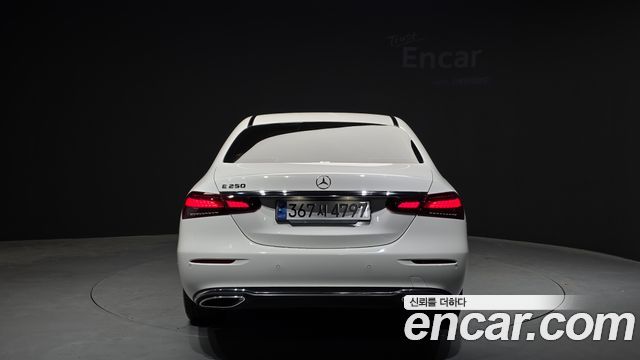 Mercedes-Benz E-Class E250 Avantgarde