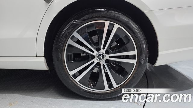 Mercedes-Benz E-Class E250 Avantgarde