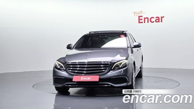 Mercedes-Benz E-Class E300 4MATIC Exclusive