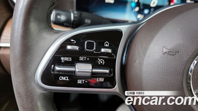 Mercedes-Benz E-Class E300 4MATIC Exclusive