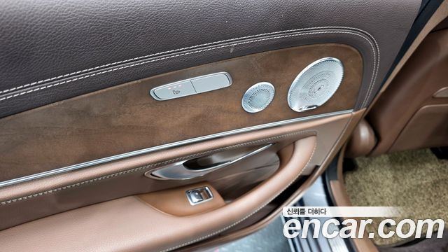 Mercedes-Benz E-Class E300 4MATIC Exclusive