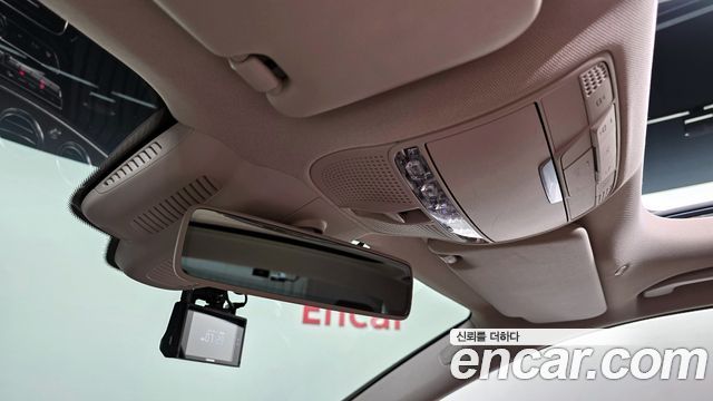 Mercedes-Benz E-Class E300 4MATIC Exclusive