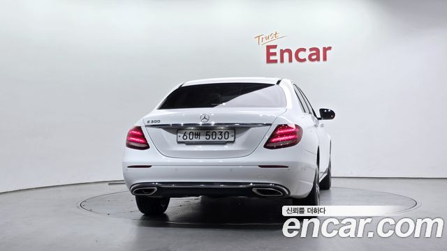 Mercedes-Benz E-Class E300 Avantgarde
