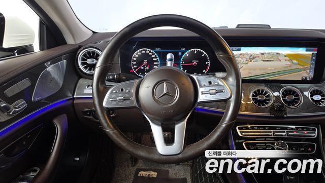 Mercedes-Benz CLS-Class CLS300d AMG Line