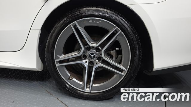 Mercedes-Benz CLS-Class CLS300d AMG Line