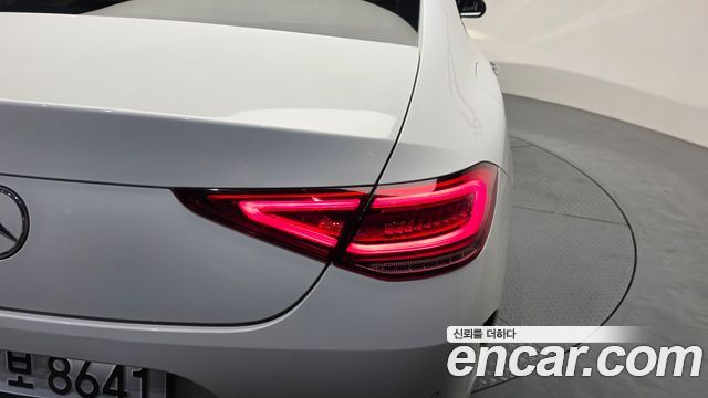 Mercedes-Benz CLS-Class CLS300d AMG Line