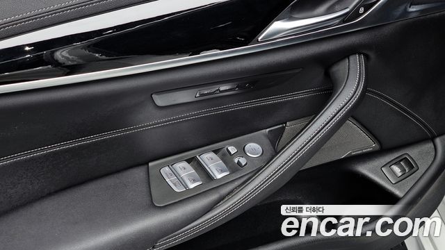 BMW 5-Series 530i M Sport Package