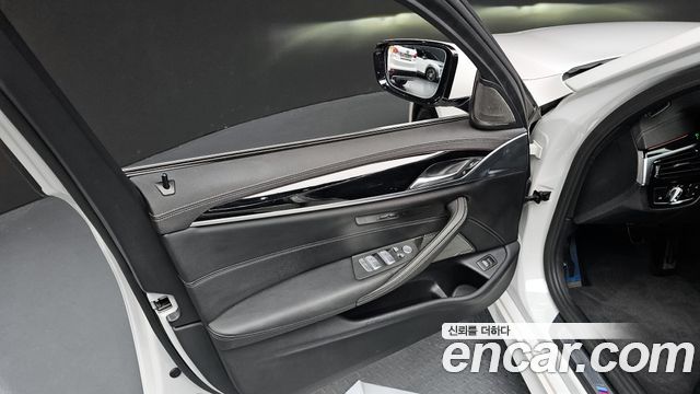 BMW 5-Series 530i M Sport Package