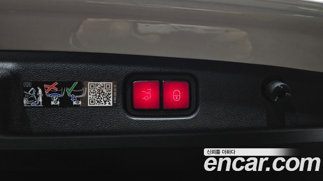 Mercedes-Benz E-Class E200 AMG Line