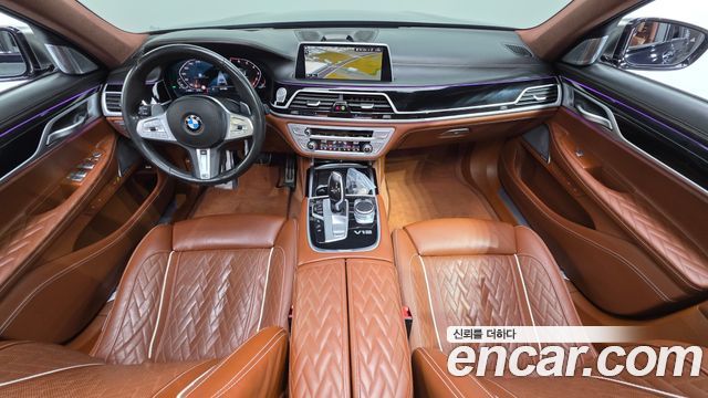 BMW 7-Series M760Li xDrive