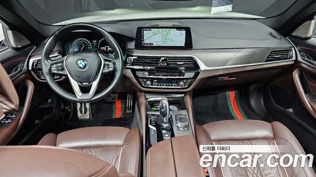 BMW 5-Series 530i M Sport Package Plus