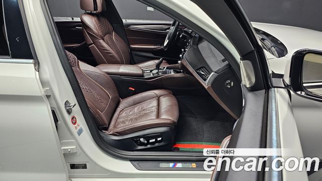 BMW 5-Series 530i M Sport Package Plus