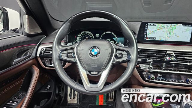 BMW 5-Series 530i M Sport Package Plus