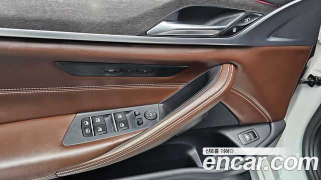 BMW 5-Series 530i M Sport Package Plus