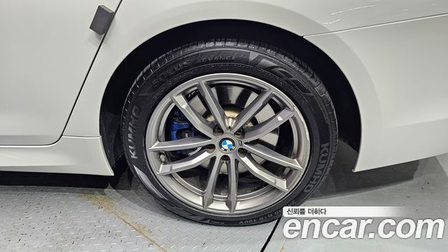 BMW 5-Series 530i M Sport Package Plus