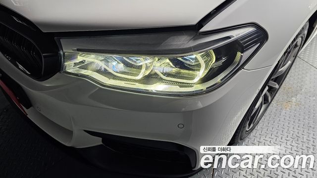 BMW 5-Series 530i M Sport Package Plus