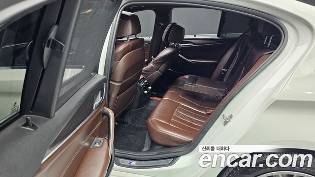 BMW 5-Series 530i M Sport Package Plus